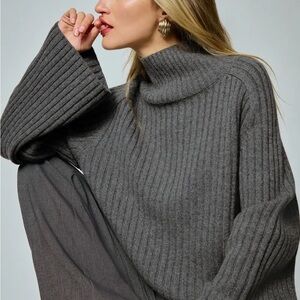 Reformation Brooke Cashmere Cropped Turtleneck in Ribbed Thunder - size: M